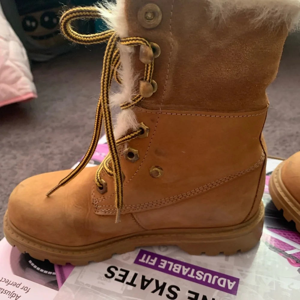 Boots - Picture 7 of 10
